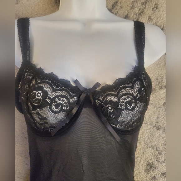 Victoria's Secret Elegant Black Lace Bodysuit S 34B - Picture 3 of 5